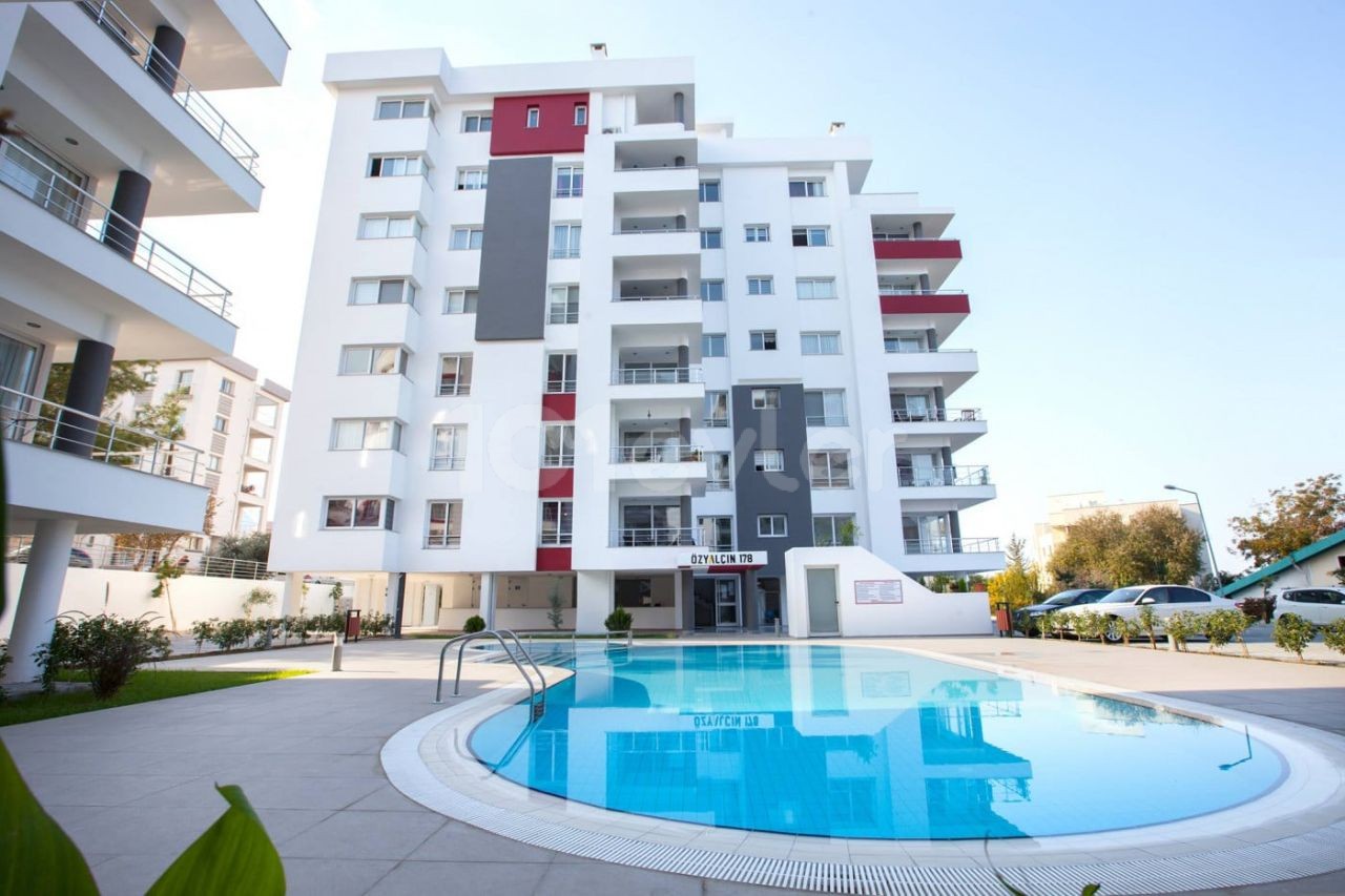 Penthouse for sale in Kyrenia center 3+1 170m2