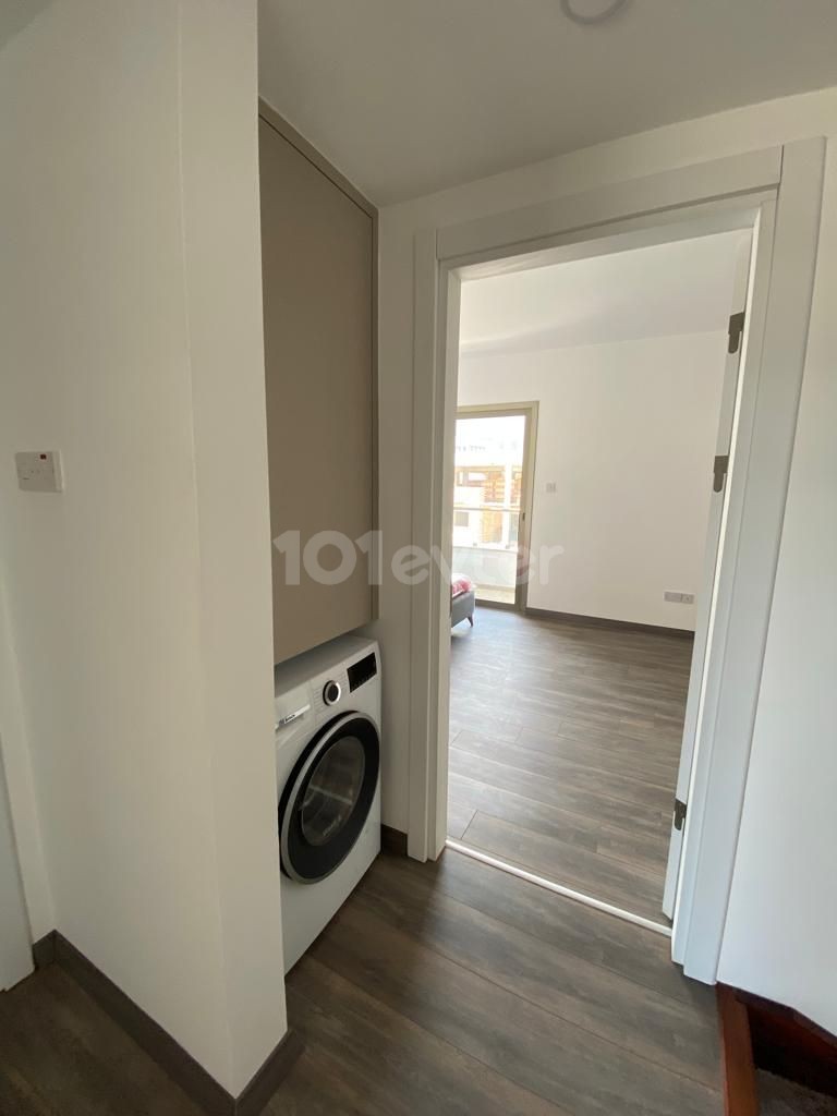 Girne Alsancak'ta kiralık 2+1 tek kişilik iki yataklı dubleks villa