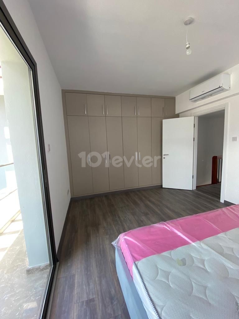 Girne Alsancak'ta kiralık 2+1 tek kişilik iki yataklı dubleks villa