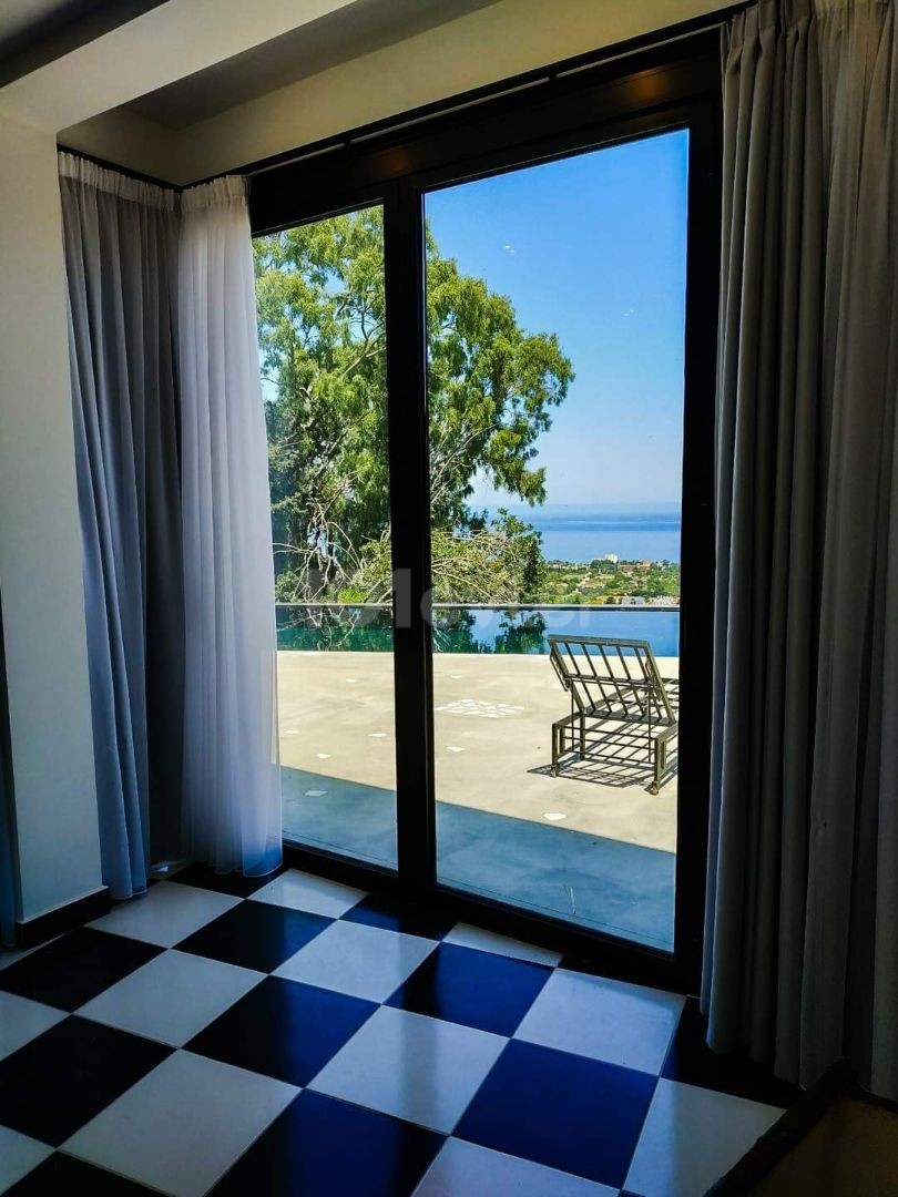 MAGNIFICENT VIEW VILLA FOR SALE IN KYRENIA LAPTA 3+1 220m2 