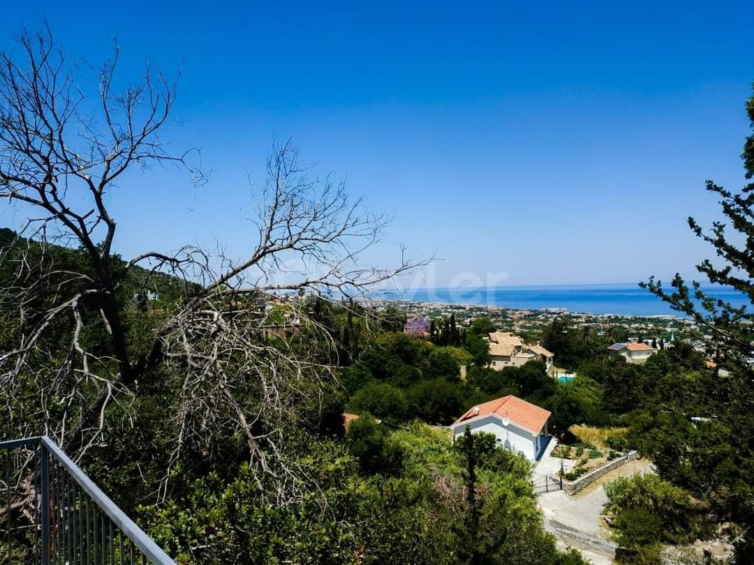 VILLA 3+1 WITH MAGNIFICENT VIEWS FOR SALE IN KIRGENIA.  LAPTA