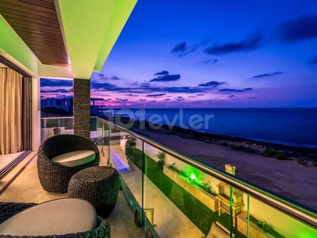 Luxurious villa for sale in Kyrenia, Karsiyaka, 50 meters from the sea