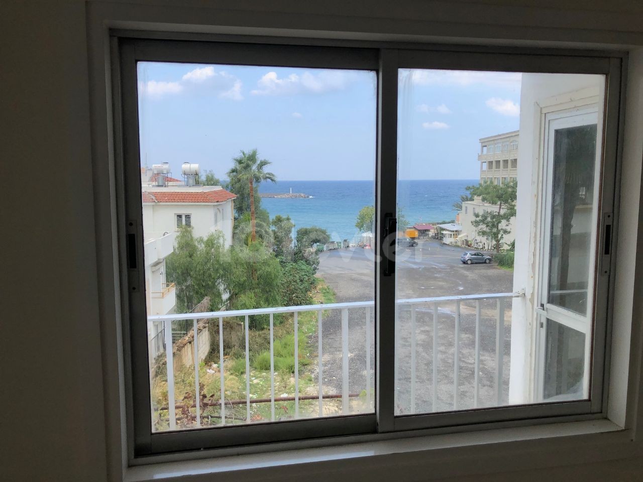 FOR SALE FROM THE OWNER Kyrenia 2+1 with Sea View in the center ** 