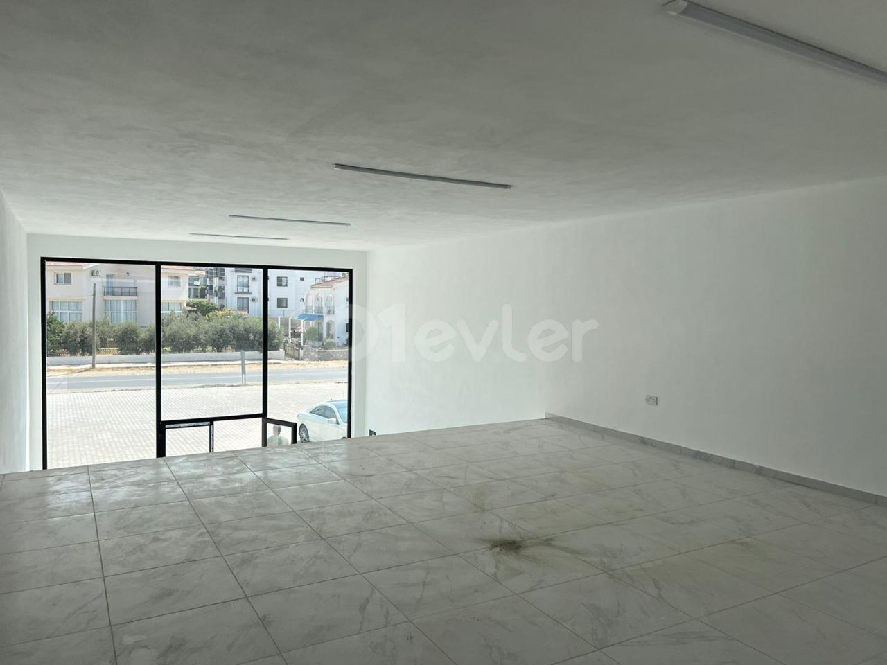 ALSANCAK KİRALIK DÜKKAN 220M2 (2 DÜKKAN BİRLEŞMİŞ)