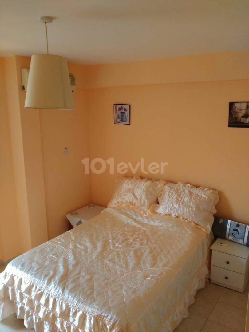 ZU VERMIETEN KYRENIA ZENTRUM 2 + 1 WOHNUNG ** 