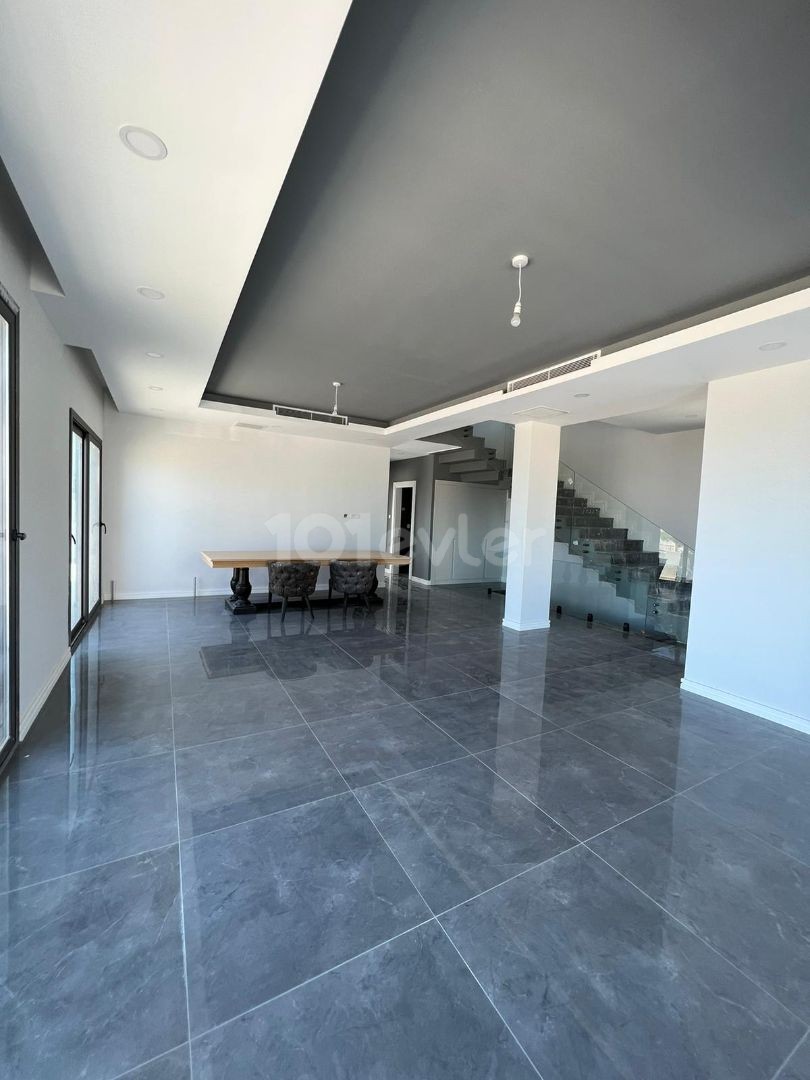 EDREMİT VİLLAS 3+1 - 230M2 (+ 120M2 Bodrum)