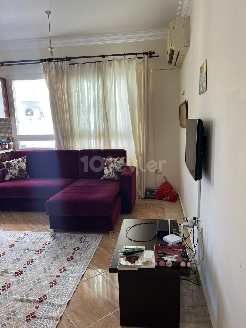 GİRNE MERKEZ SATILIK FULL EŞYALI 1+1 DAİRE