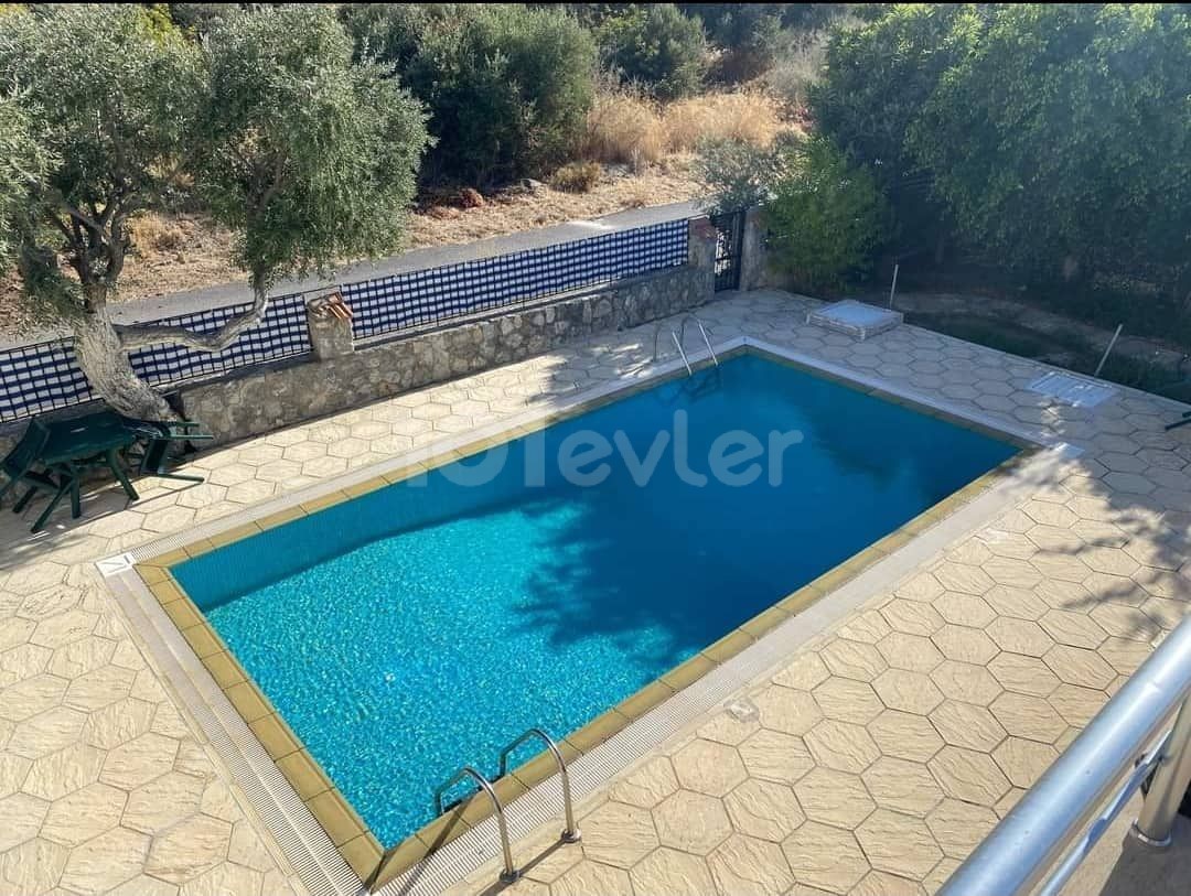 GIRNE ALSANCAK FULL + VOLL MÖBLIERTE VILLA ZUM VERKAUF MIT PRIVATEM POOL ** 