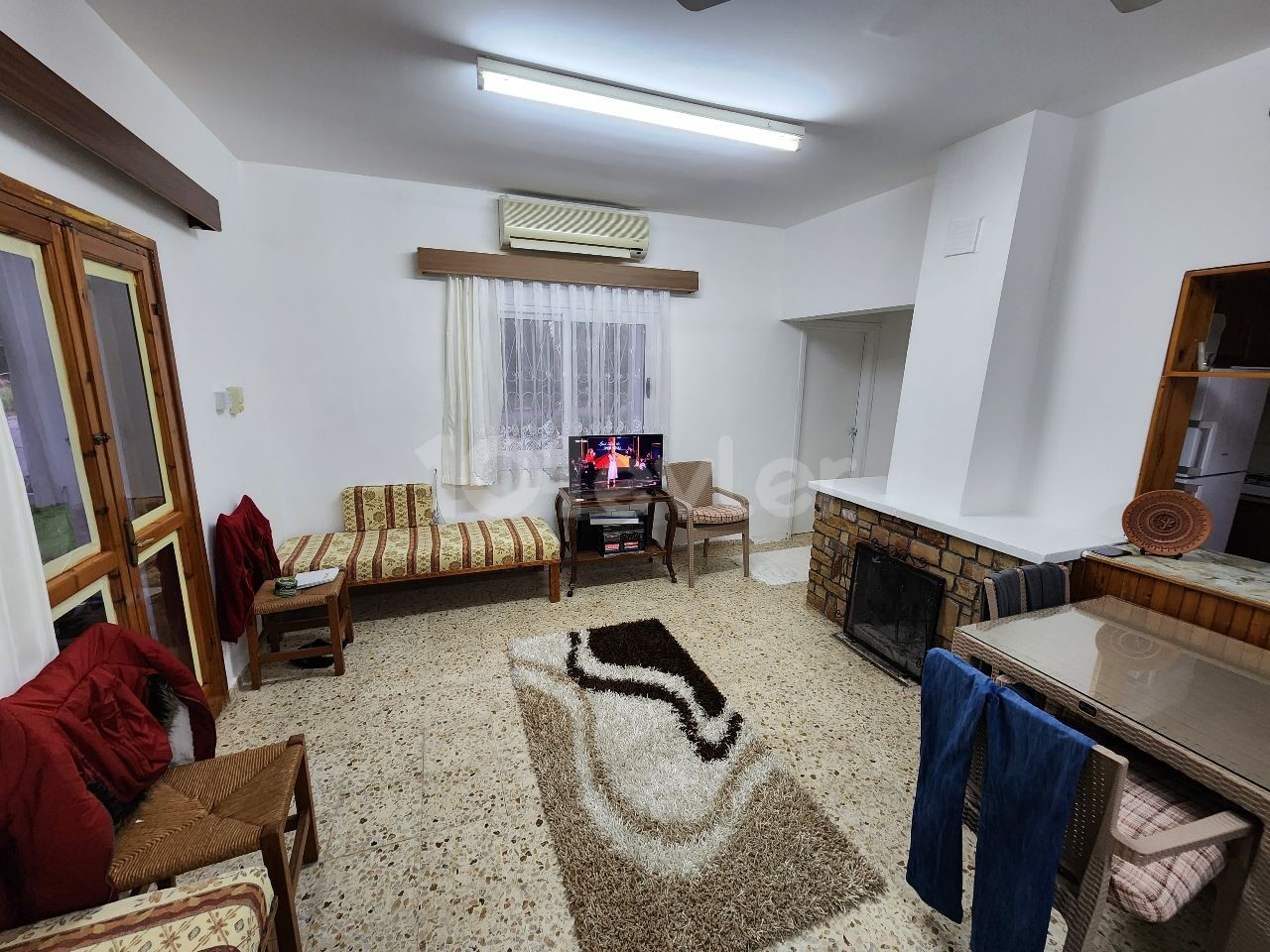 Detached House To Rent in Karşıyaka, Kyrenia