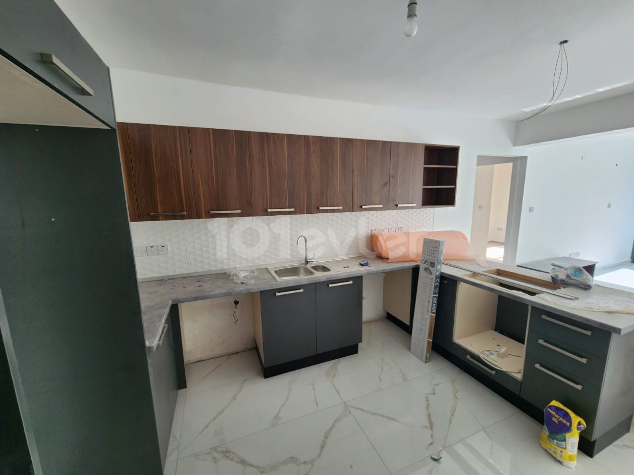 WOHNUNG ZU VERKAUFEN GİRNE CENTER 2+1 PENTHOUSE