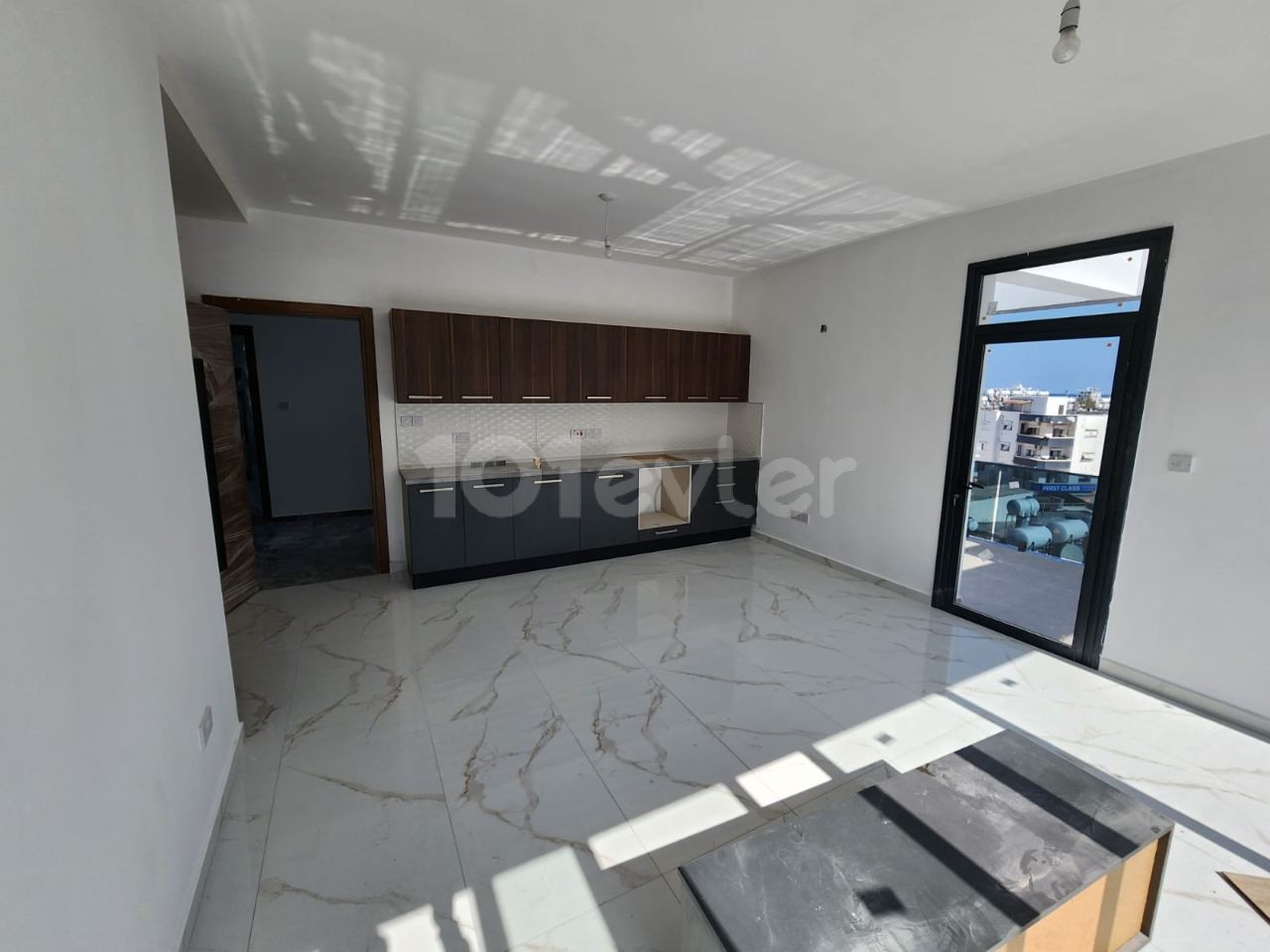 WOHNUNG ZU VERKAUFEN GİRNE CENTER 2+1 PENTHOUSE