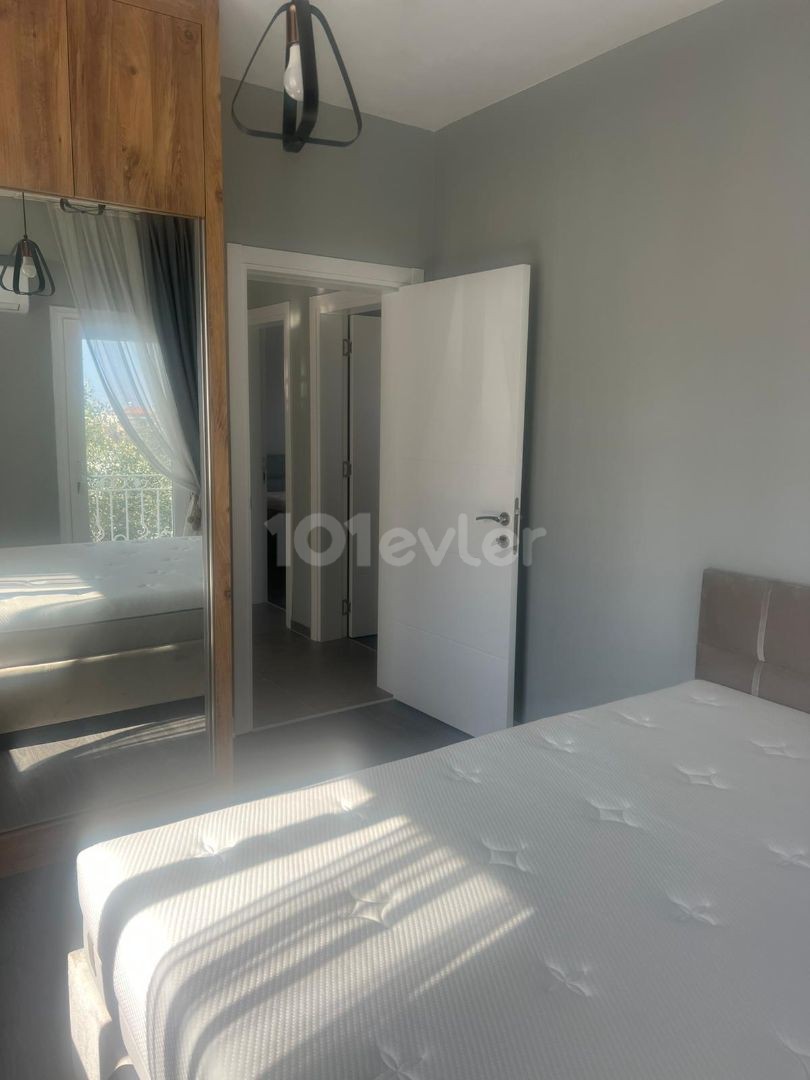 VILLA MIT POOL ZU VERKAUFEN ALSANCAK 3+1