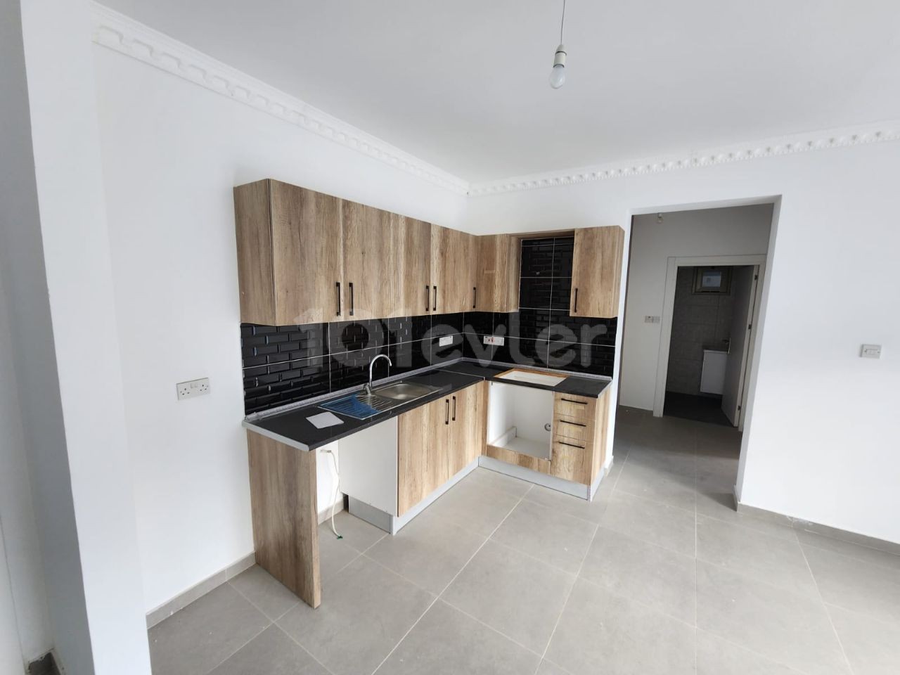 ALSANCAK 3+1 BRAND NEW APARTMENT FOR RENT