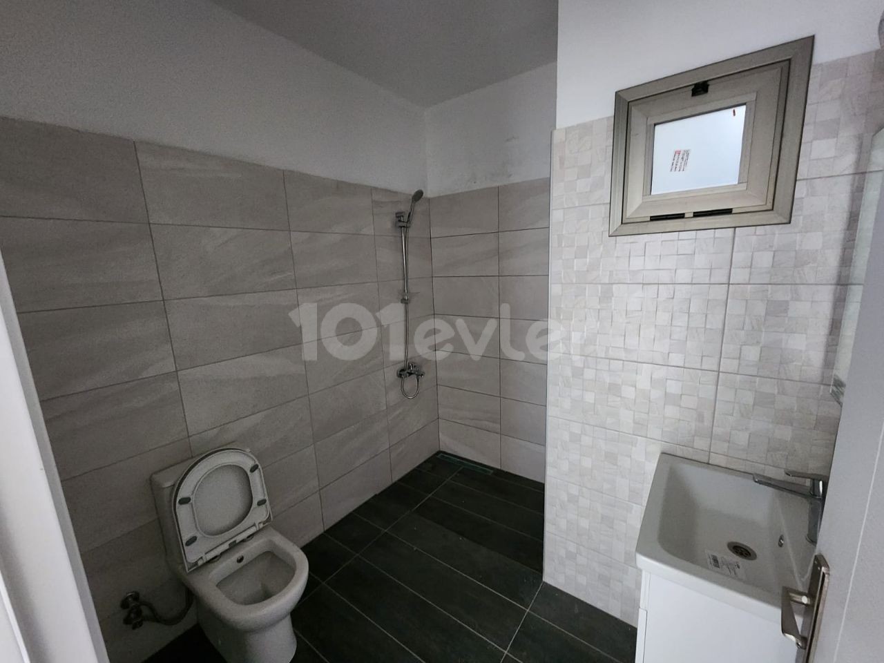 ALSANCAK 3+1 BRAND NEW APARTMENT FOR RENT