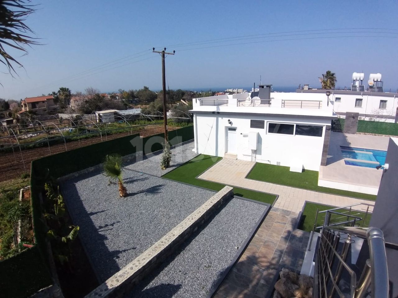 Quite luxury newly decorated 3 individual villa in same land with a nice garden and private pool