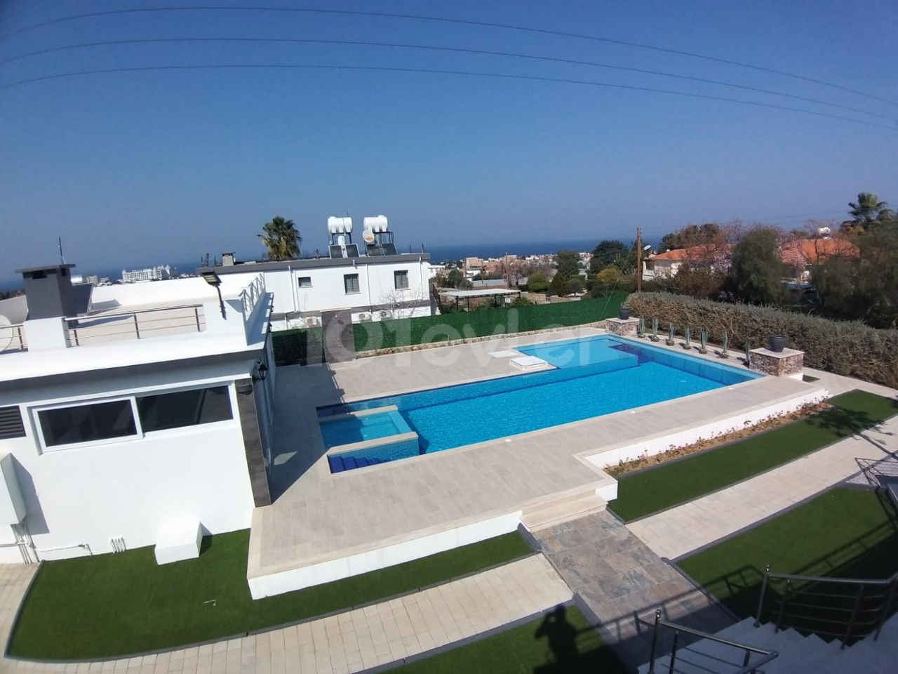 Quite luxury newly decorated 3 individual villa in same land with a nice garden and private pool