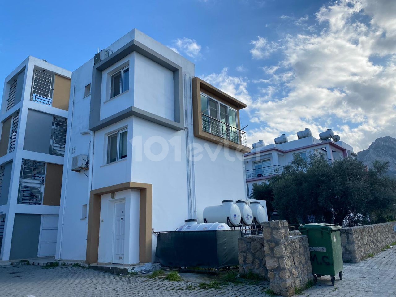 Flat For Sale in Karaoğlanoğlu, Kyrenia