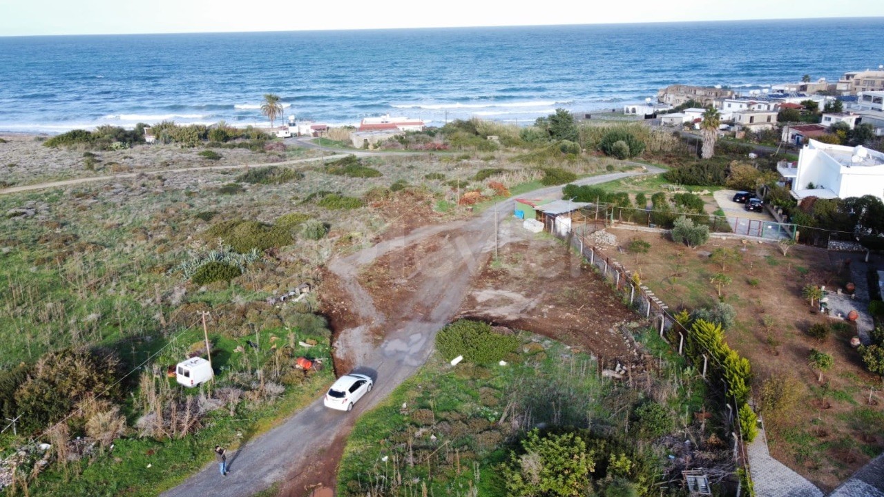 Grundstücke zum Verkauf in Karsiyaka in Meeresnähe können erworben werden