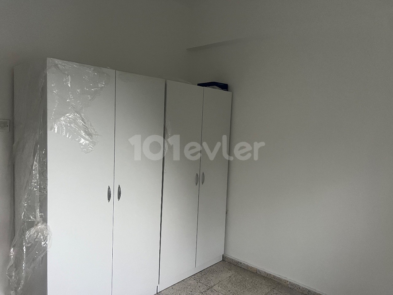 Kyrenia center 3+1 for rent