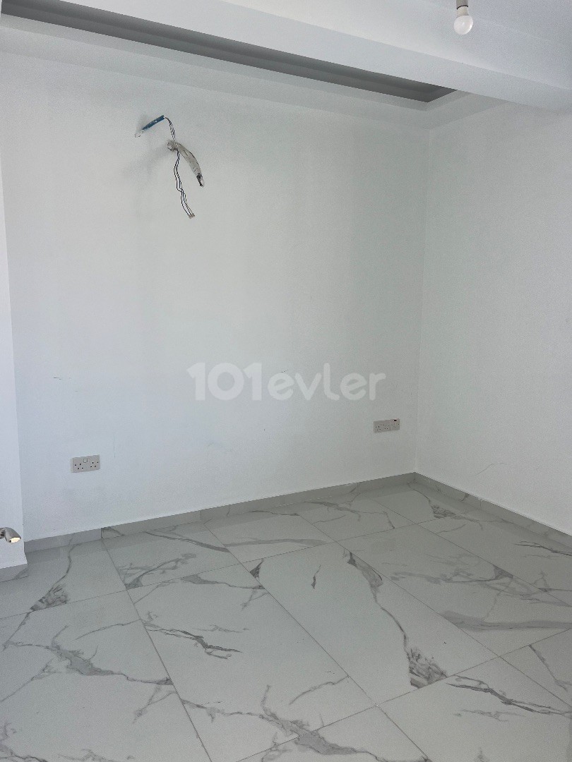 2+1 flat for rent close to Alsancak Acmenya restaurant, Dima market, Camelot beach and Nejat British College.