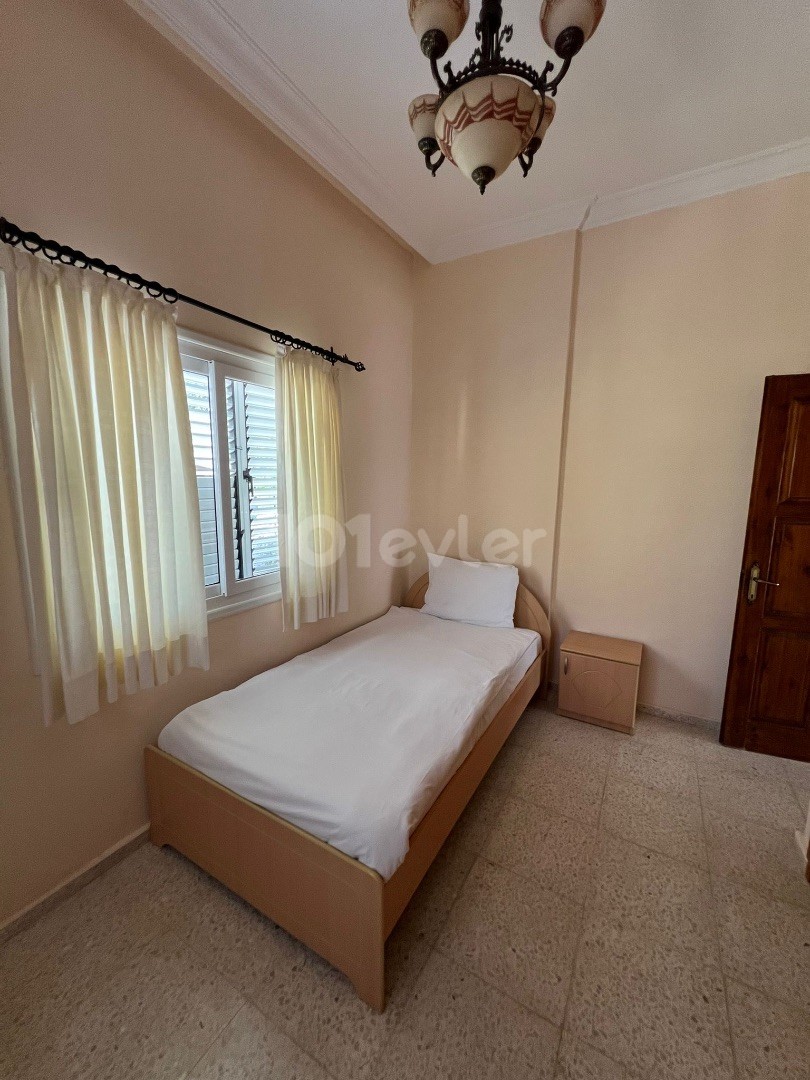 3+1 flat for rent with private pool in Lapta