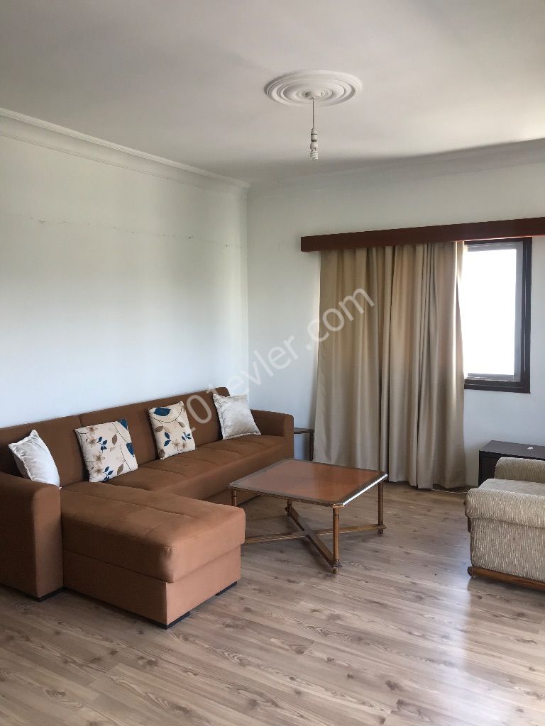 Dereboyu’nda Cadde Üzeri 3+2 Full Eşyalı Çok Bakımlı Daire 