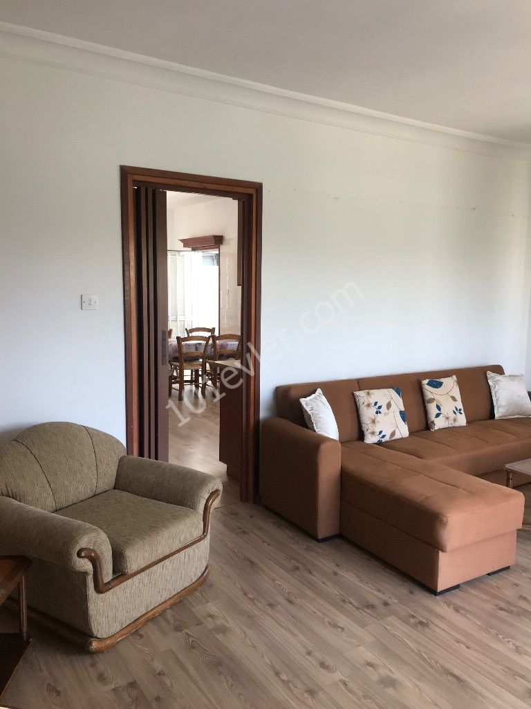 Dereboyu’nda Cadde Üzeri 3+2 Full Eşyalı Çok Bakımlı Daire 