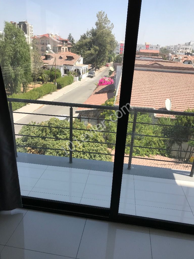 Küçük Kaymaklı Çangar Otomotiv Arkası 2+1 Full Eşyalı Kiralık Daire