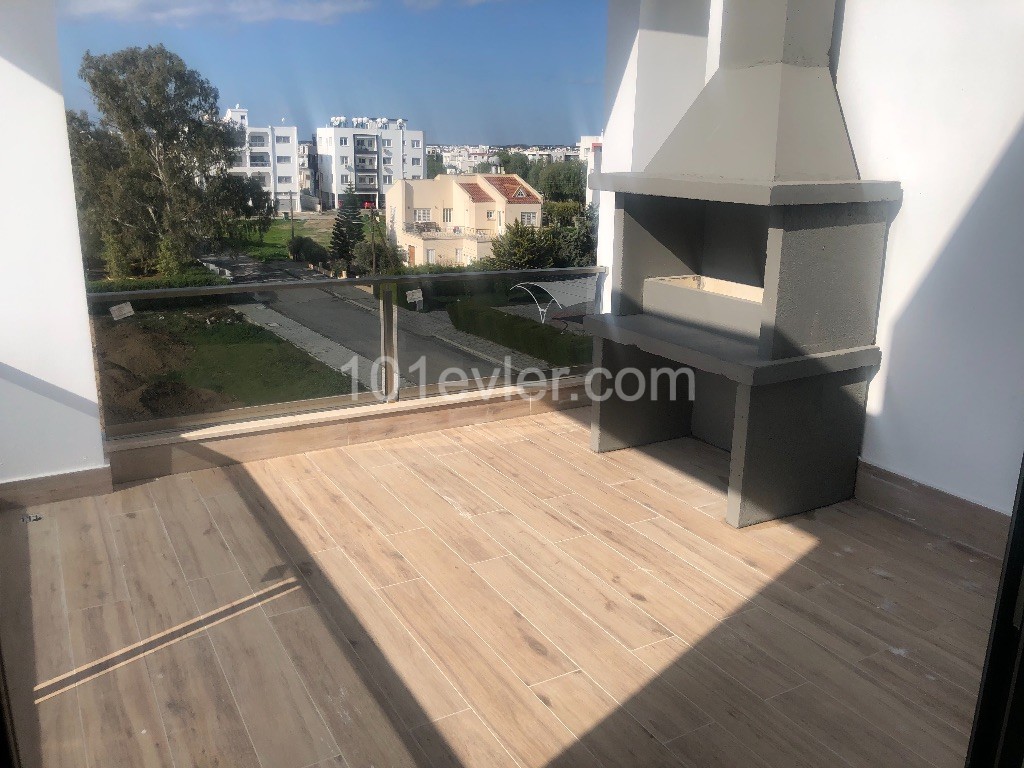 Luxus 2 + 1 Penthouse Zum Verkauf In Nikosia Yenikentte ** 