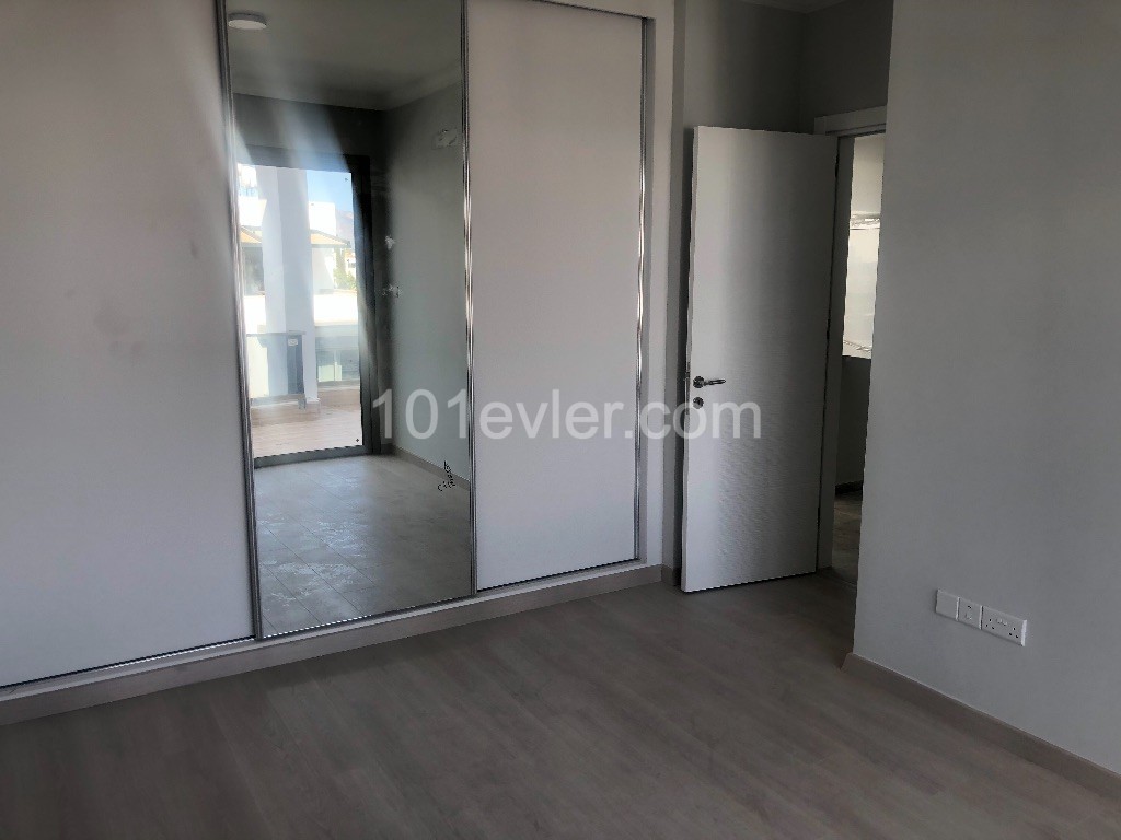 Lefkoşa Yenikentte Satılık Lüks 2+1 Penthouse