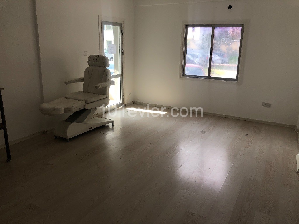 Lefkoşa Köşklüçiftlikte Kiralık 3+1 Ofis/Daire/Klinik