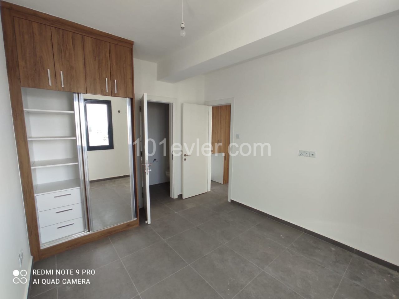 Lefkoşa Yenişehir Bölgesinde Cadde Üzeri Kiralık 120 m2 Ofis!