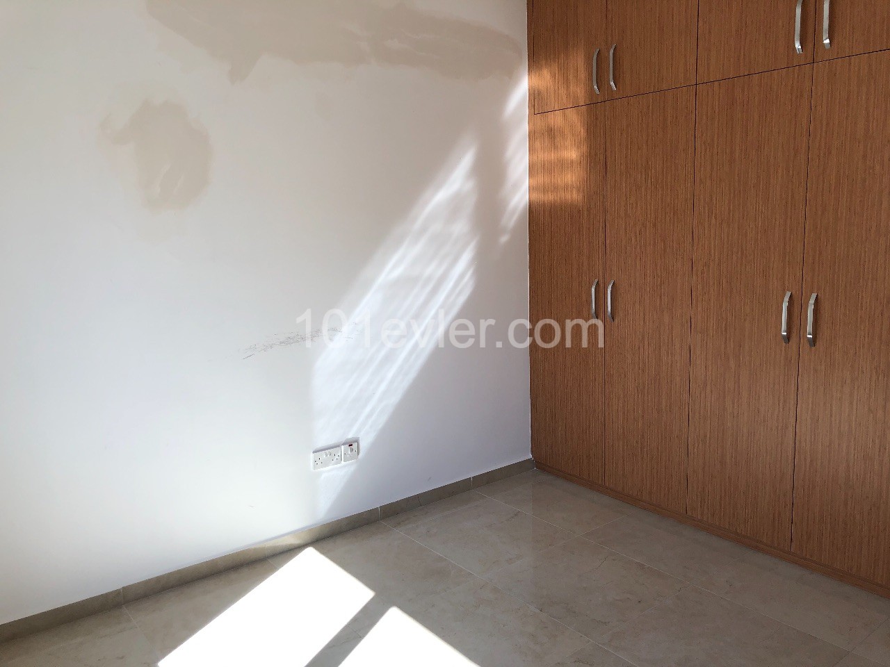 Lefkoşa Köşklüçiftlikte Kiralık 3+1 Eşyasız Daire