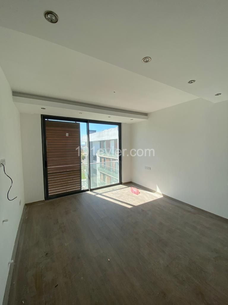 Lefkoşa Metehan'da 2+1 Lüks Eşyalı ve ya Eşyasız Kiralık  Penthouse (Full Klimalı+Şömine+barbekülü)