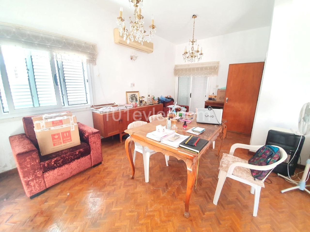 Ground Floor Apartment for Commercial Rent in the Köşklüçiftlik District of Nicosia! ** 