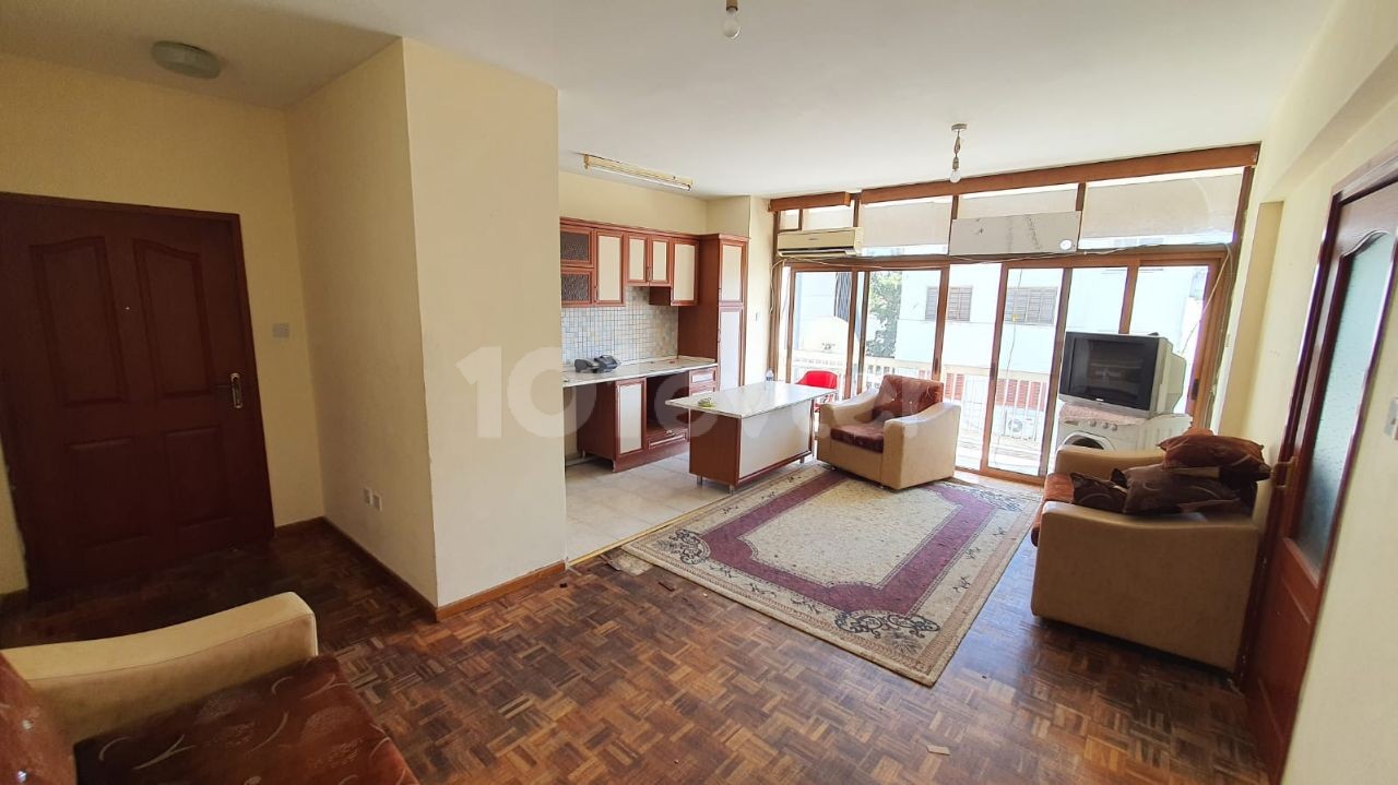 2+1 APARTMENT ON DEREBOYU STREET IN NICOSIA ** 