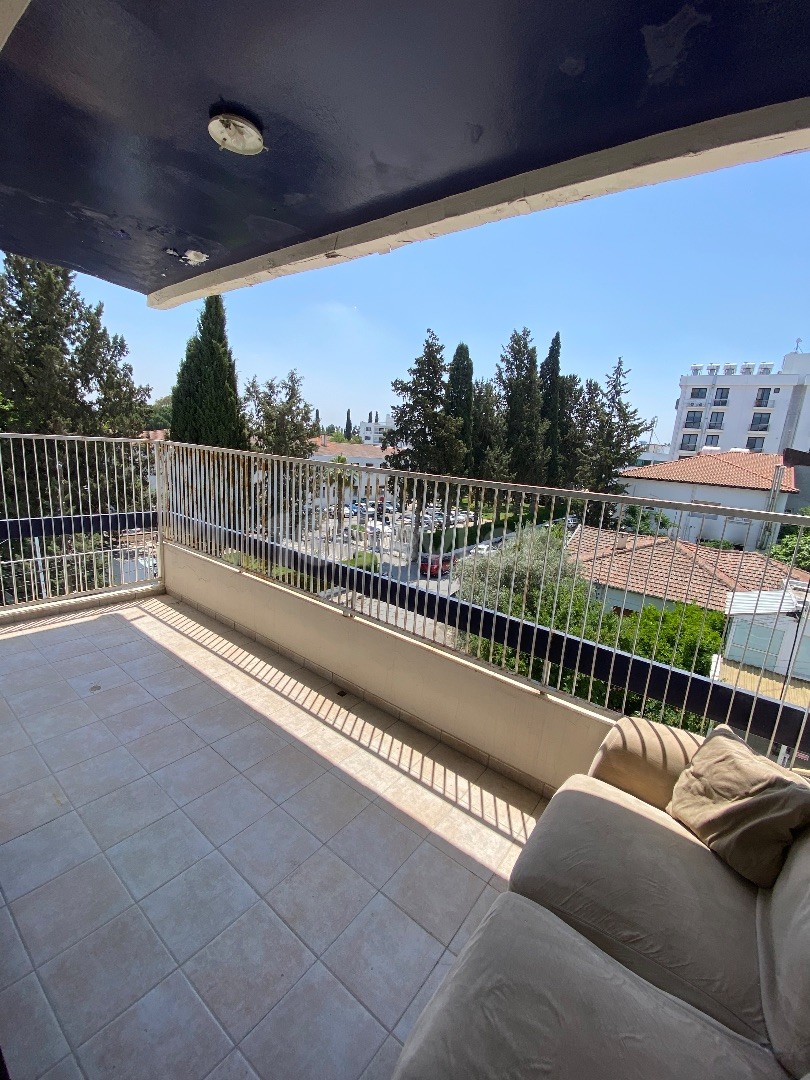 A Very Spacious Apartment for Sale with 3 + 2 Full Belongings in a Double Room with a Nicosia Mansion ** 