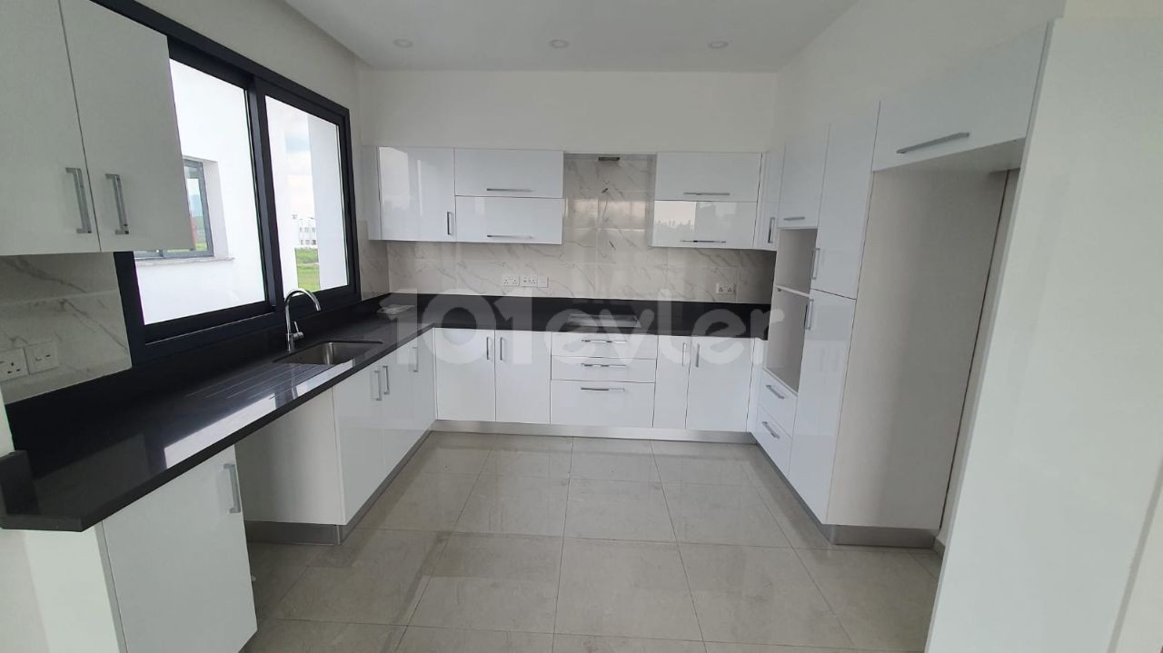 2+1 PENTHOUSE APARTMENT FOR SALE in Kaymakli/Dumlupinar district of Nicosia ** 