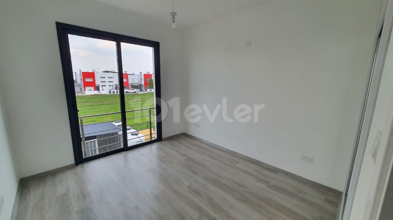 2+1 PENTHOUSE APARTMENT FOR SALE in Kaymakli/Dumlupinar district of Nicosia ** 