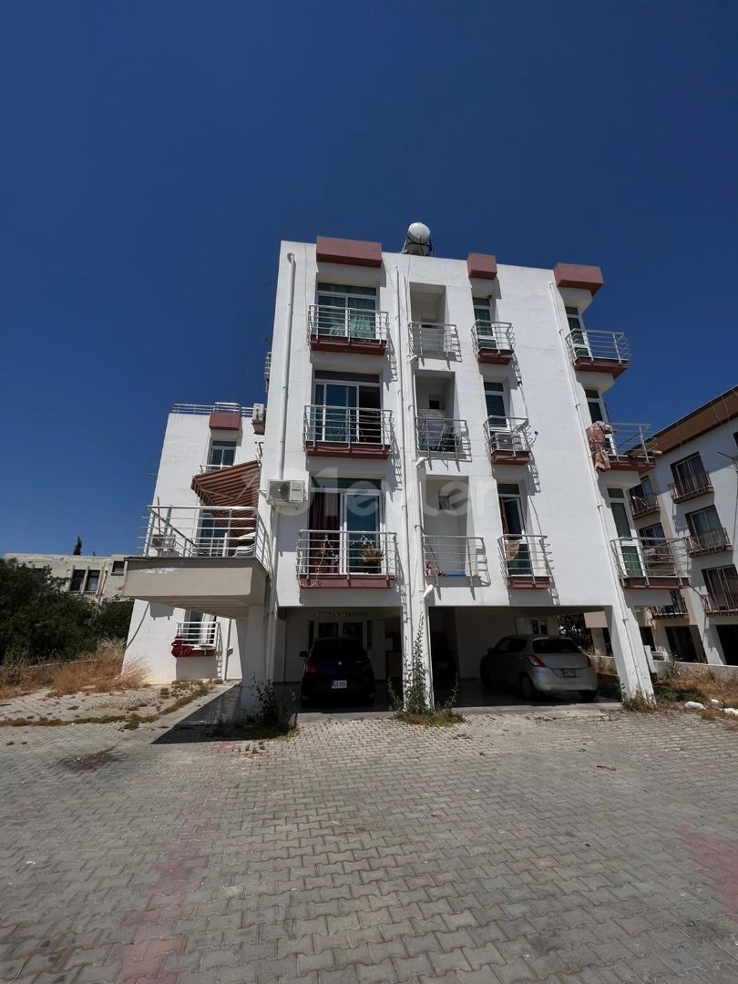 Lefkoşa Ortaköy Bölgesinde Devlet Hastanesine Yakın Konumda, Yatırıma Uygun Satılık 3 Yatak Odalı Apartman Dairesi