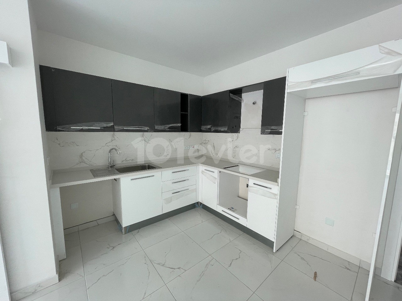 2 + 1 Zero Apartment with Turkish Cob for Sale in Mitre ** 