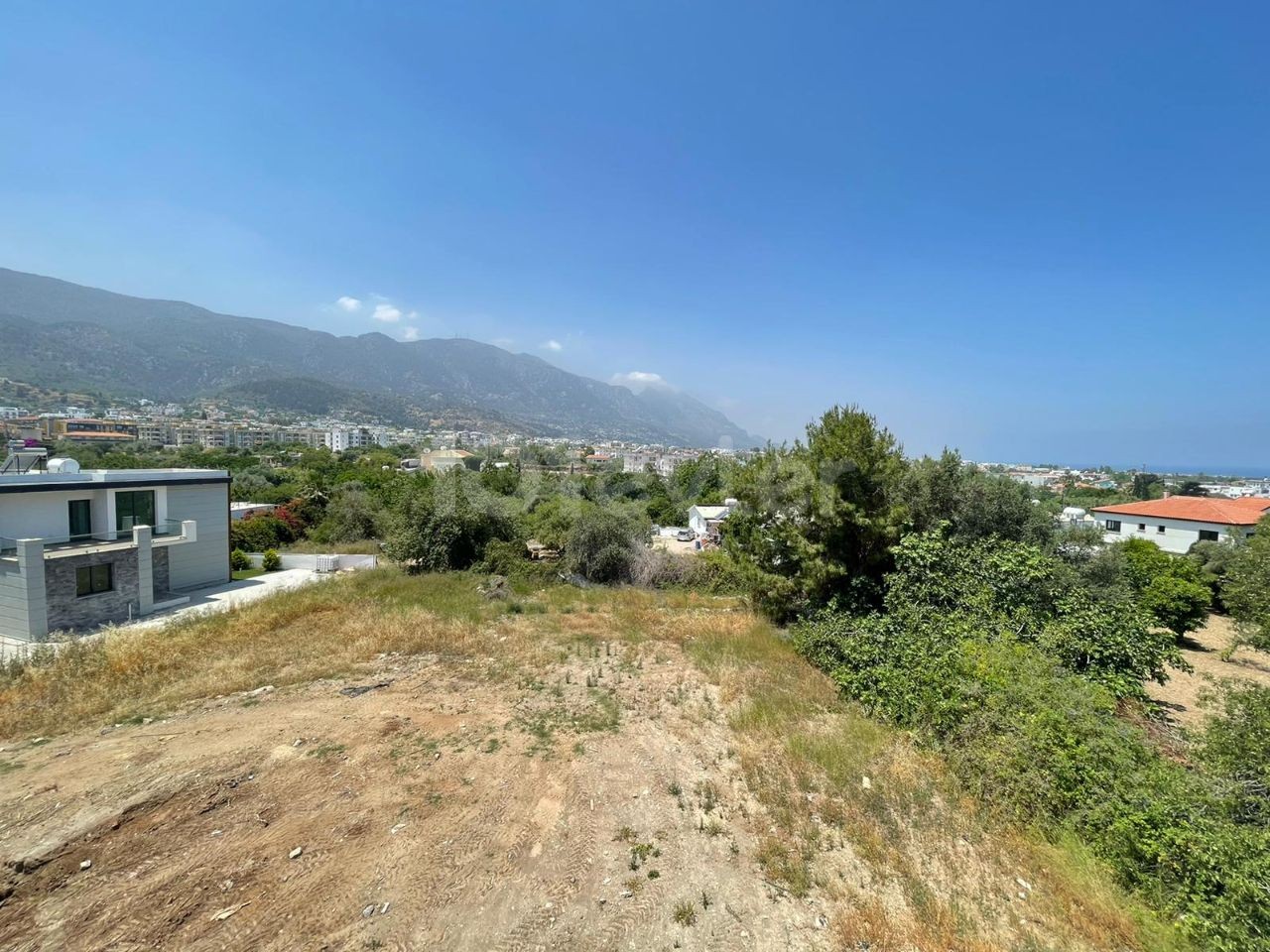 Our project is a Detached Villa FOR SALE in Kyrenia Alsancak with a beautiful location and a central location of 2 + 1. ** 