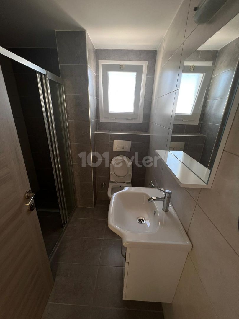 Lefkoşa Marmara Bölgesinde 2+1 Lüks Kiralık Penthouse 