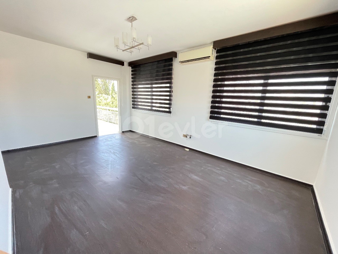 A RENTED Office on the Main Street in the City of Nicosia! ** 