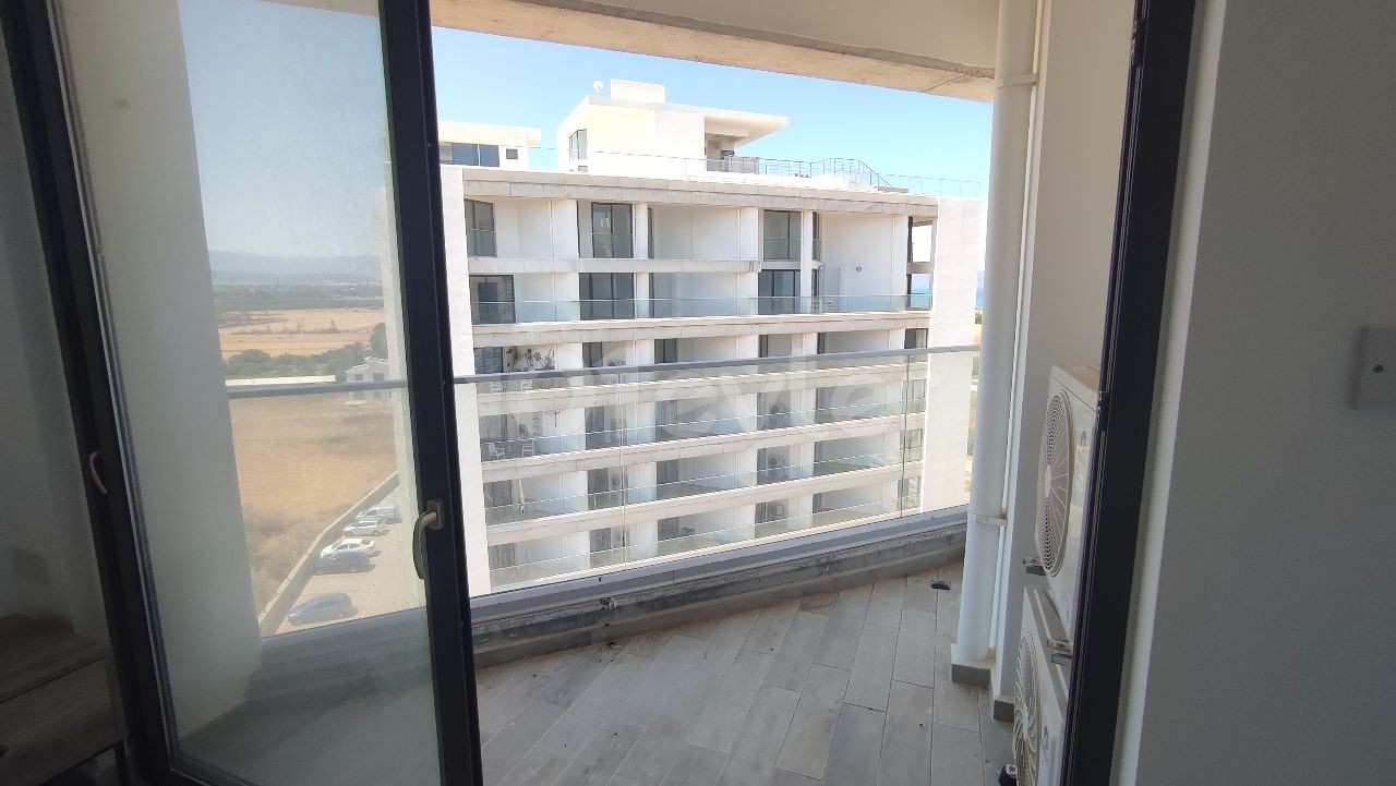 1+1 Türkische Kokanli Wohnung mit Blick auf das Meer und den Berg in Lefke Gaziveren Möbliert **  ** 