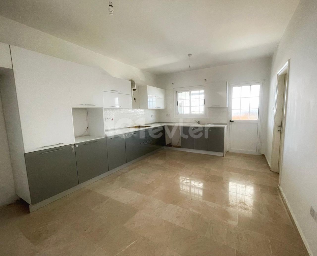 3 + 1 Villa Zum Verkauf In Nikosia Yenikent ** 