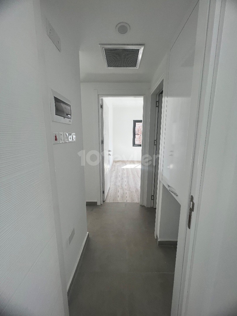 2 + 1 Turkish Cob Apartment in the Center of Nicosia ** 