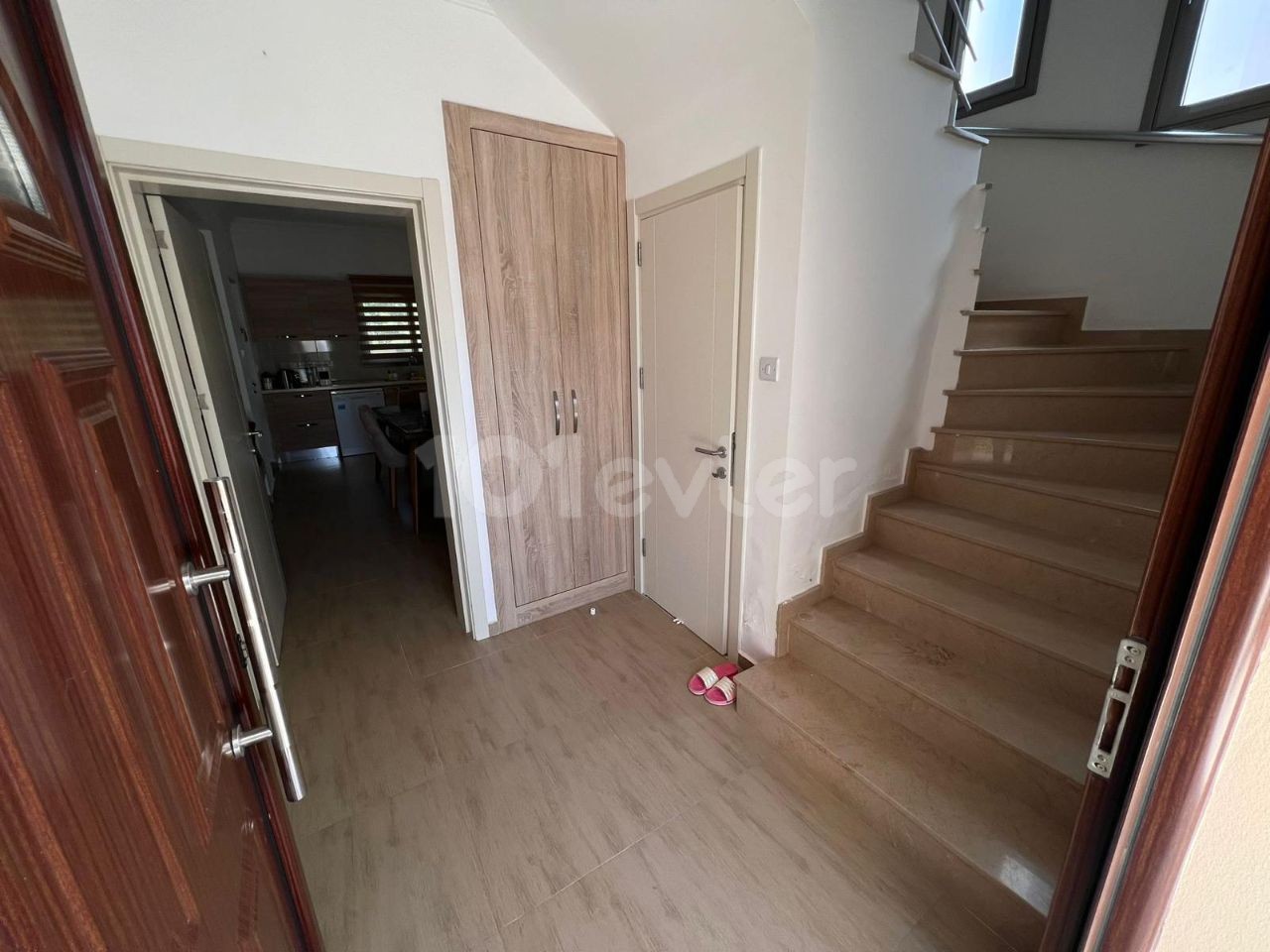 3 + 1 komplett freistehende Villa zur Miete in Nikosia Dumlupinar ** 