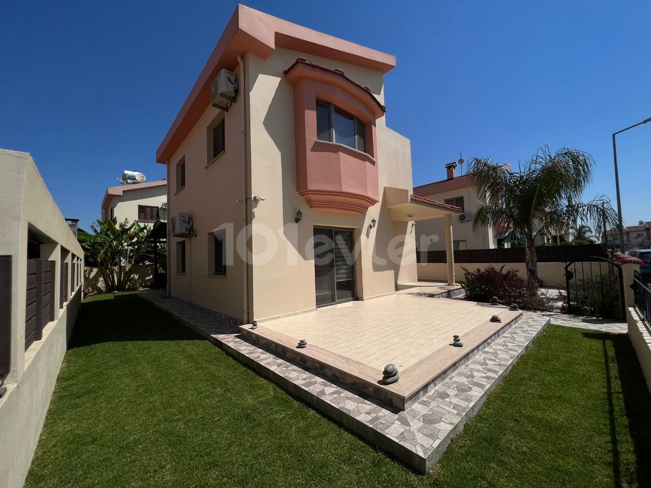 3 + 1 komplett freistehende Villa zur Miete in Nikosia Dumlupinar ** 