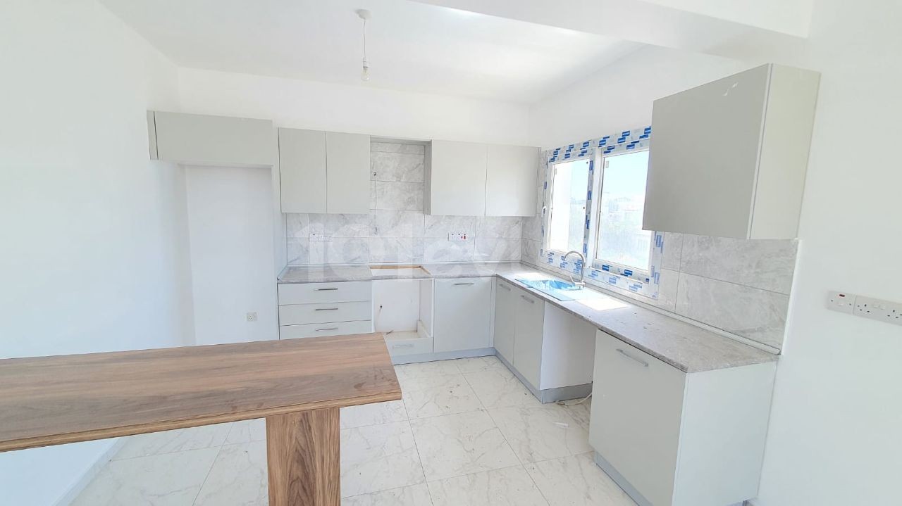 LEFKOŞA K.KAYMAKLI'DA SATILIK 2+1 APARTMAN DAİRESİ